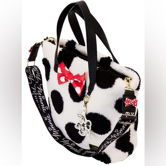 Brand New Loungefly Disney Minnie Rocks The Dots Sherpa Tote  Loungefly Disney Minnie Rocks the Dots Sherpa Tote Bag.NWT
